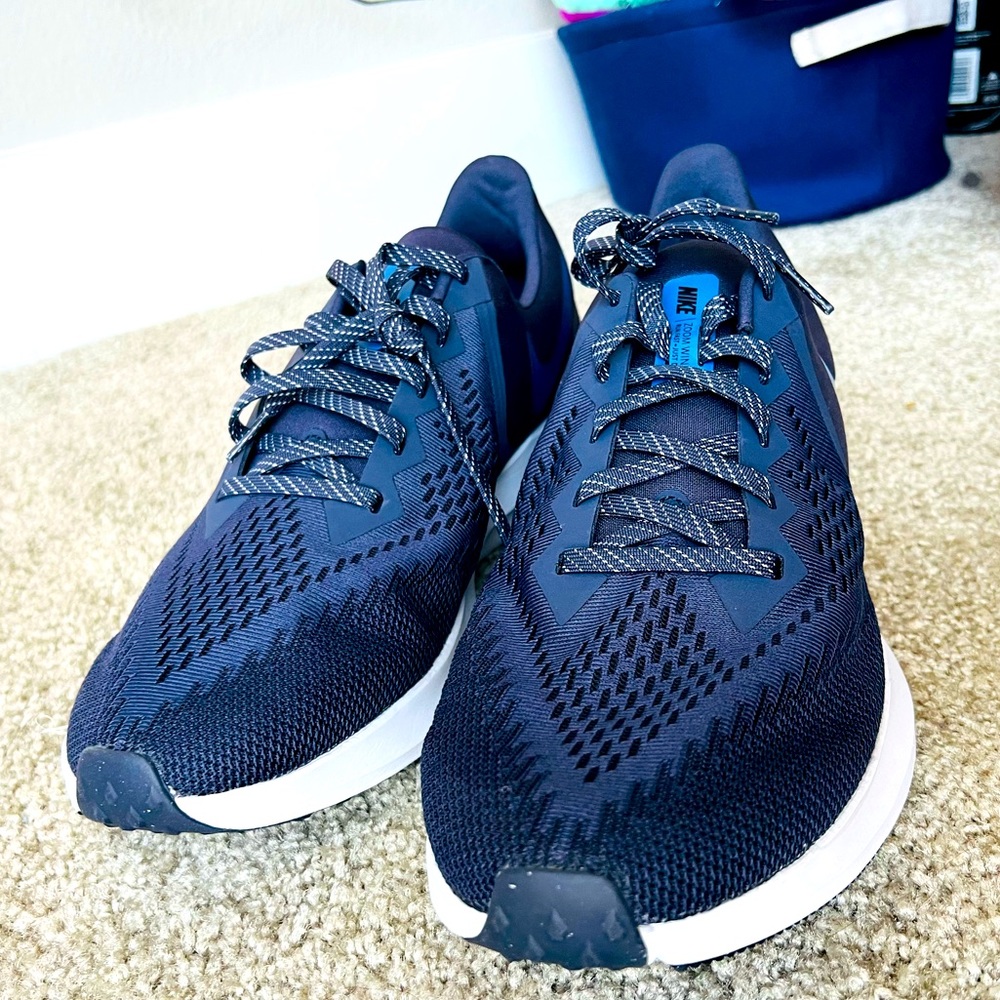Nike mens shoes